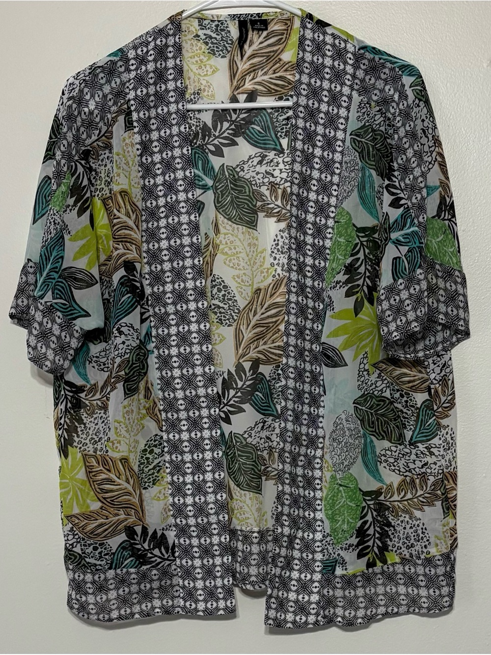 new directions Mixed Leaf-Print Casual Button-Down Shirt in Green, Teal, Black